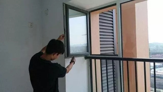 深圳家庭装修时遇到墙面空鼓问题，怎么解决？
