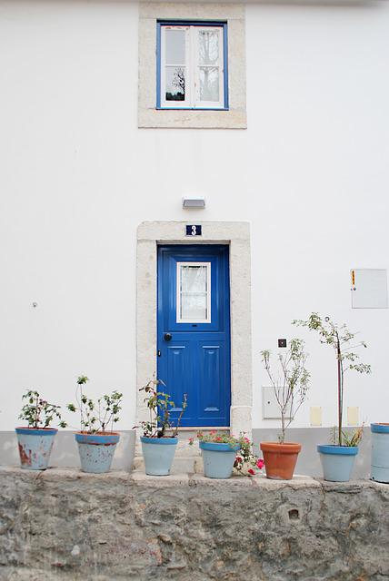 摆脱单一的蓝白色调，打造不一样的大地色地中海之家
